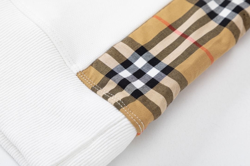 Burberry Sweaters